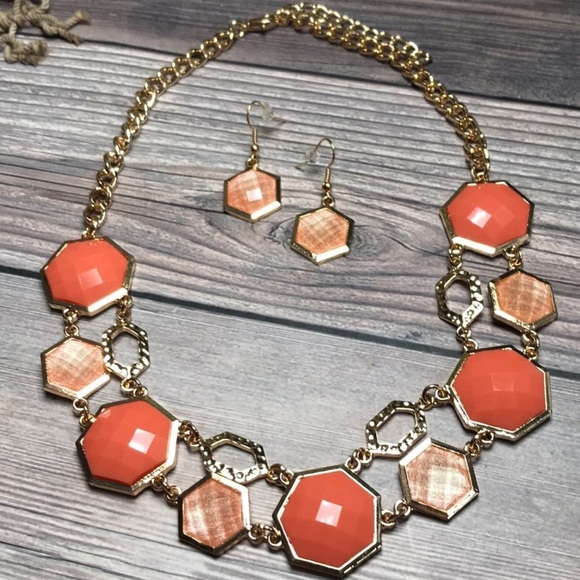New 14K Gold Tone w Faux Coral Gemstones Statement Necklace & Earrings Set Gift - Picture 14 of 16